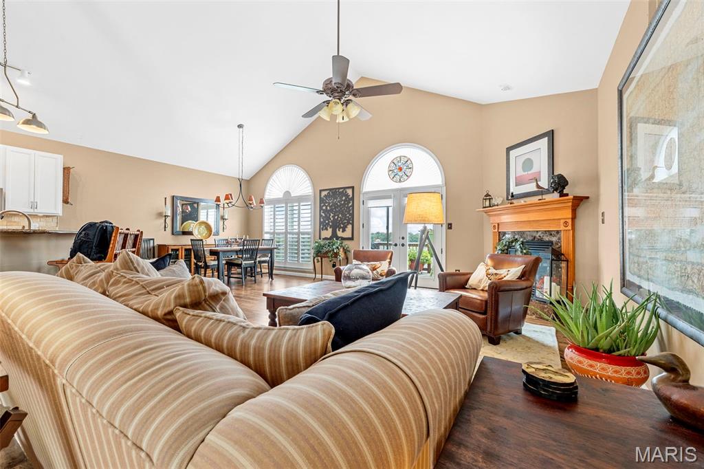 WINNEBERG SUBDIVISION-BRICKYARD VILLAS - Residential