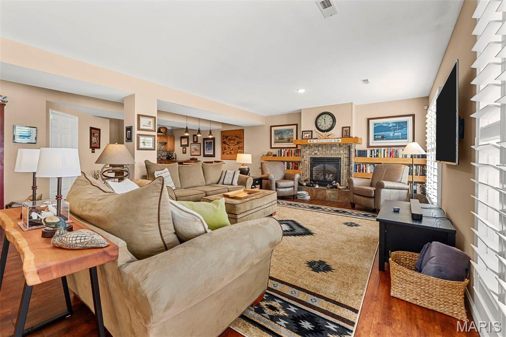 WINNEBERG SUBDIVISION-BRICKYARD VILLAS - Residential