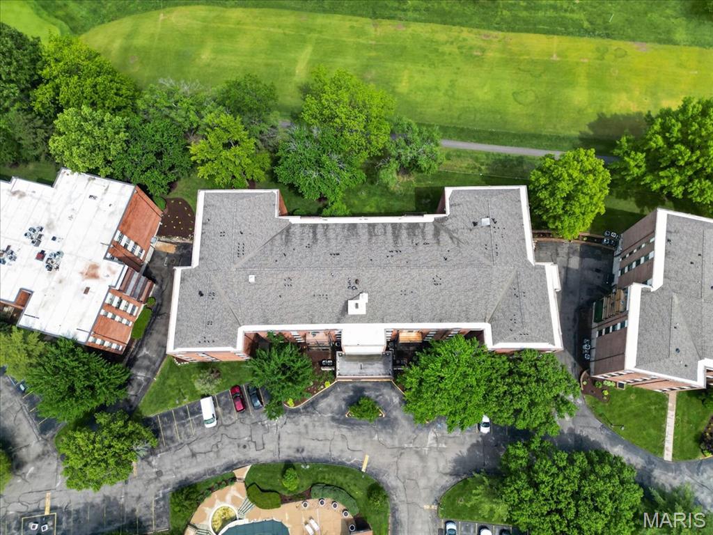 Golfview On The Green Ph Ii Condomini - Residential