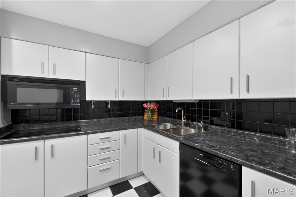 Golfview On The Green Ph Ii Condomini - Residential