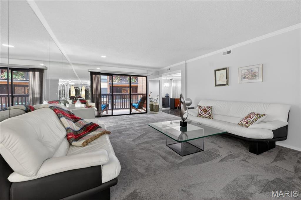 Golfview On The Green Ph Ii Condomini - Residential