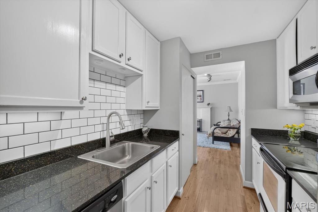 Waterman 4 Condo - Residential