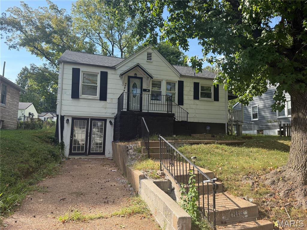 Perfect bungalow for a rental to hold. Great for a starter home as well,  hardwood floors, 2 large bedrooms, 1 bath, some fencing. Bring your ideas to this gem. Great bargain for light rehab. Schedule showing right away!