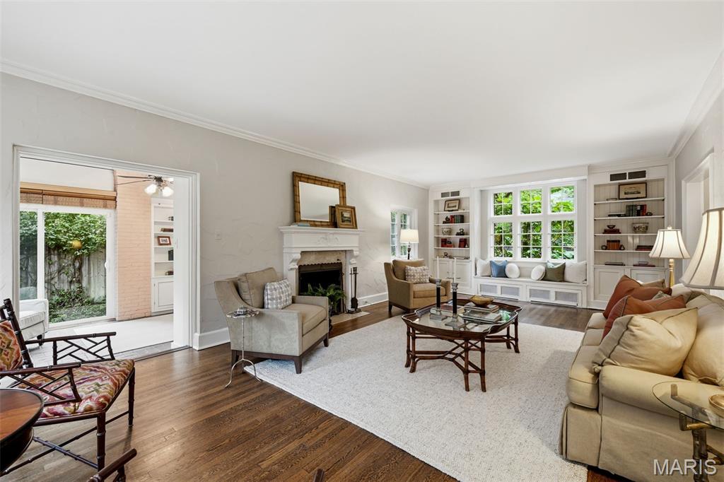 Country Club Place 2 - Residential