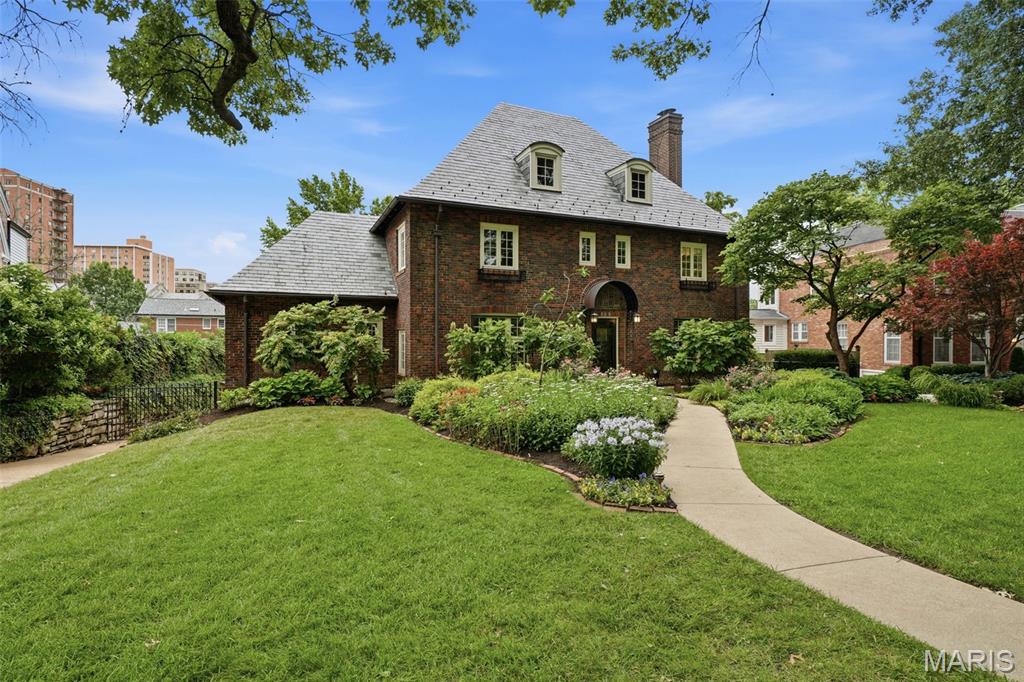 Country Club Place 2 - Residential