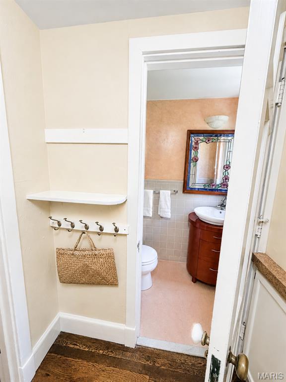 Country Club Place 2 - Residential
