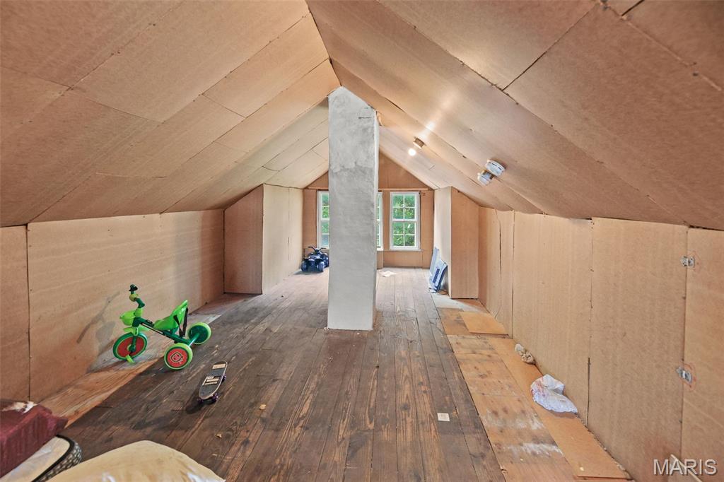 Twelve Oaks - Residential