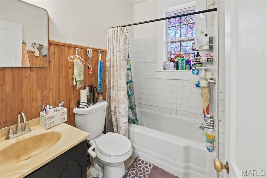 Twelve Oaks - Residential