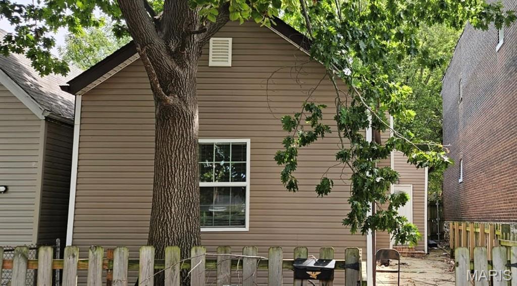 Welcome to this charming 2-bedroom, 1-bath ranch in South City! This inviting home offers a comfortable layout with an eat-in kitchen and convenient kitchen/dining room combination, perfect for everyday living and entertaining. Beautiful built-in bookcases add character and functionality, while the one-car detached garage provides valuable off-street parking and storage. A great opportunity to own in South City and make this home your own. Property is being offered as a short sale and is subject to lender approval. Sold as-is.