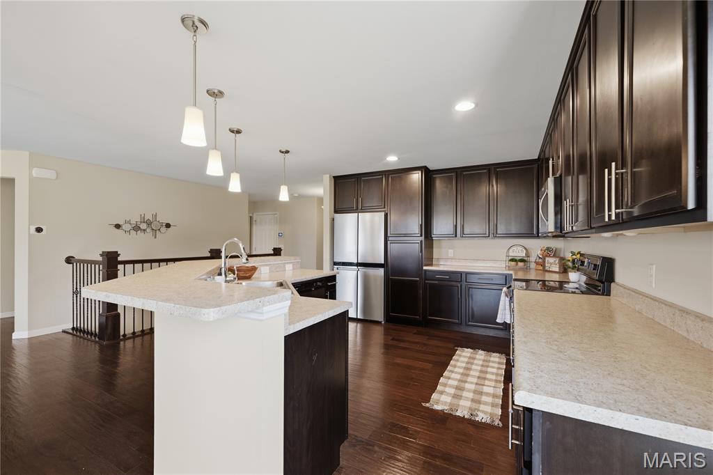 Vista Conn Lts 11 12 13 27 & Common - Residential