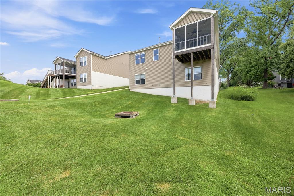 Vista Conn Lts 11 12 13 27 & Common - Residential