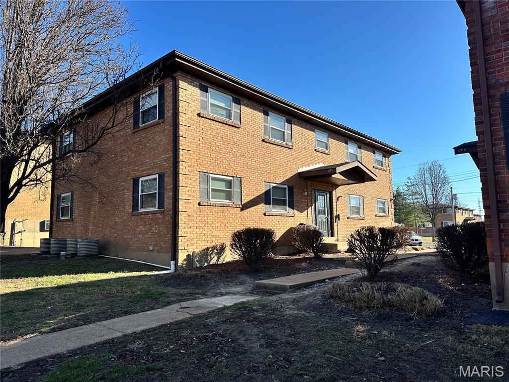 4-family brick house in the highly desirable Affton area. 2-bedroom, 1-bathroom units with large living rooms, updated kitchens with quartz countertops, and luxury vinyl plank flooring. Ceramic tiles in updated bathrooms. Freshly painted. Laundry and storage units are available on the lower level. Great for owner-occupant or solid investment property.