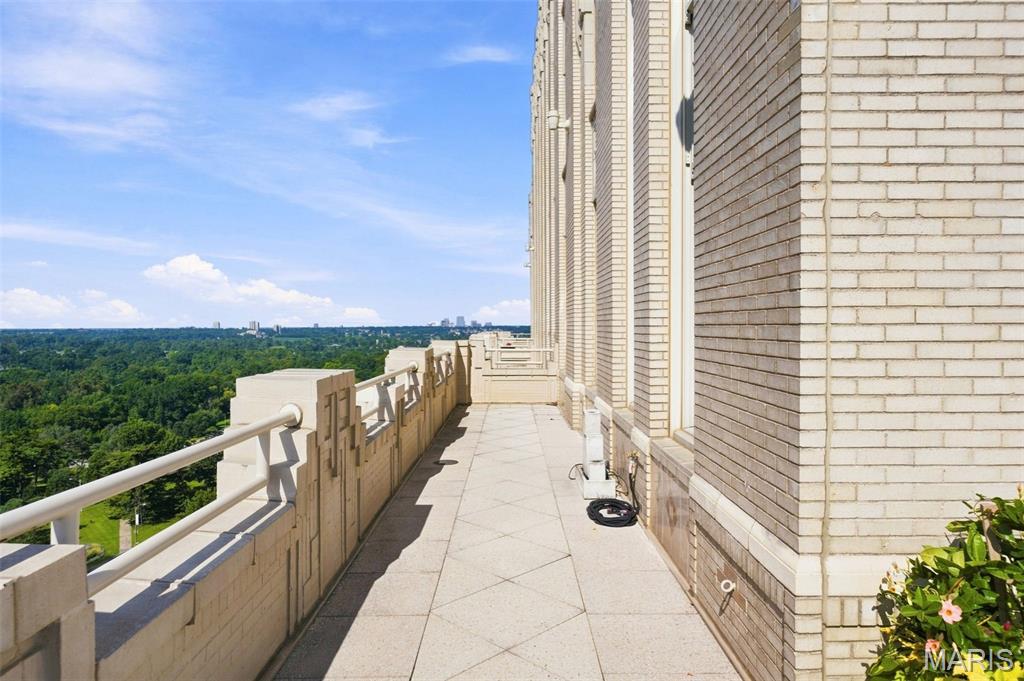 Park Plaza Condominiums - Residential