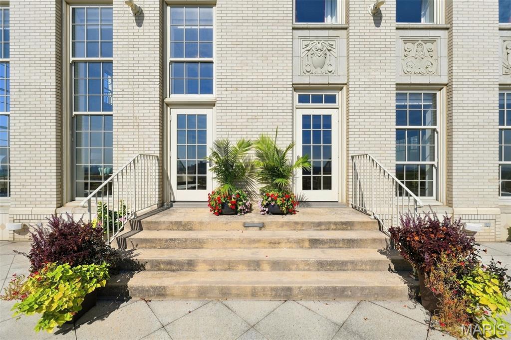 Park Plaza Condominiums - Residential