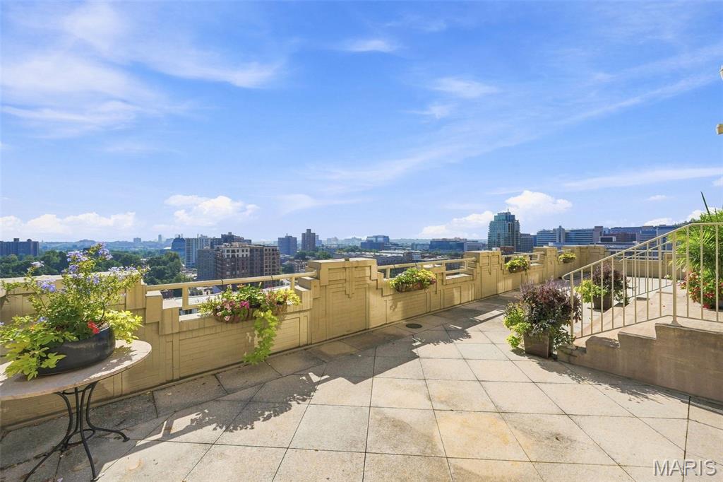 Park Plaza Condominiums - Residential