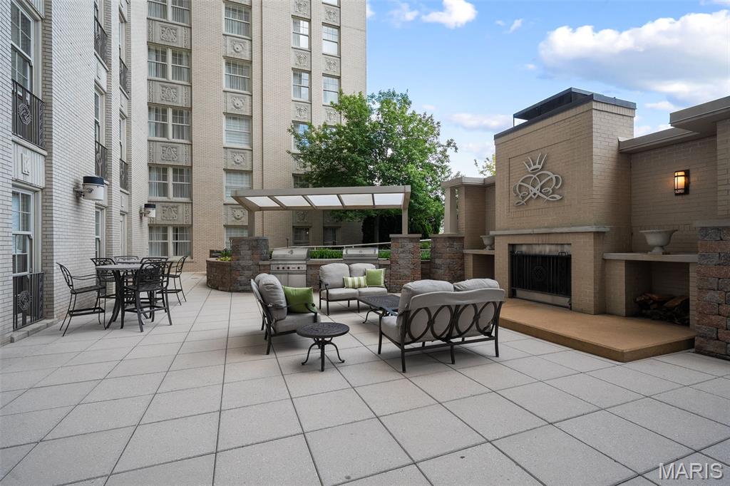Park Plaza Condominiums - Residential