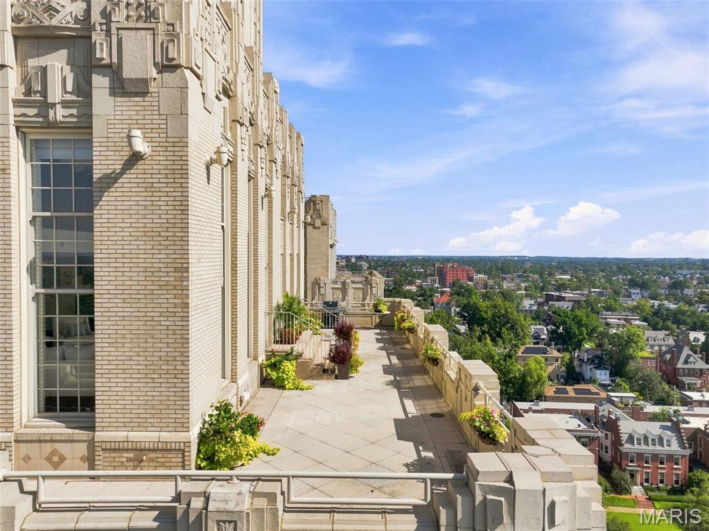 Park Plaza Condominiums - Residential