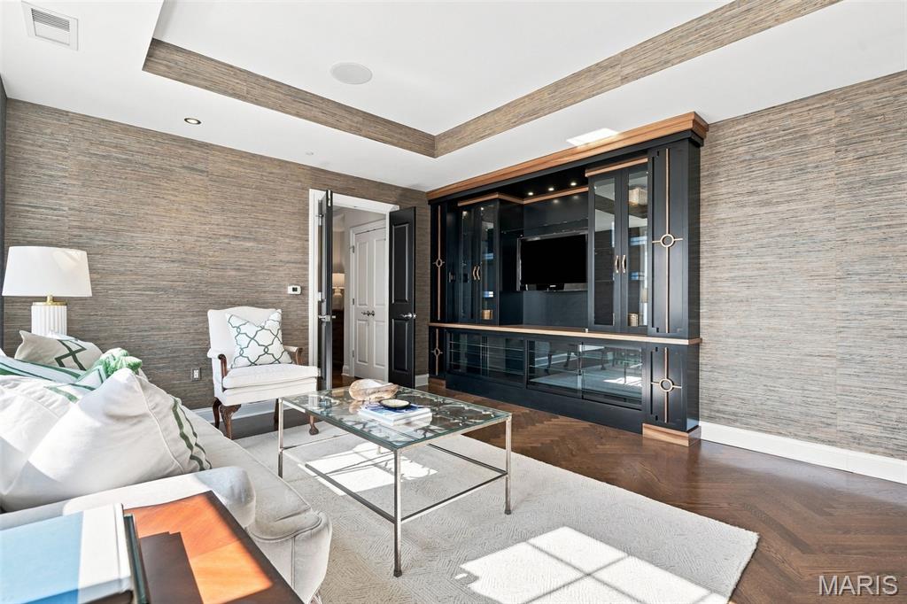 Park Plaza Condominiums - Residential