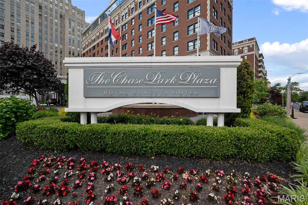 Park Plaza Condominiums - Residential