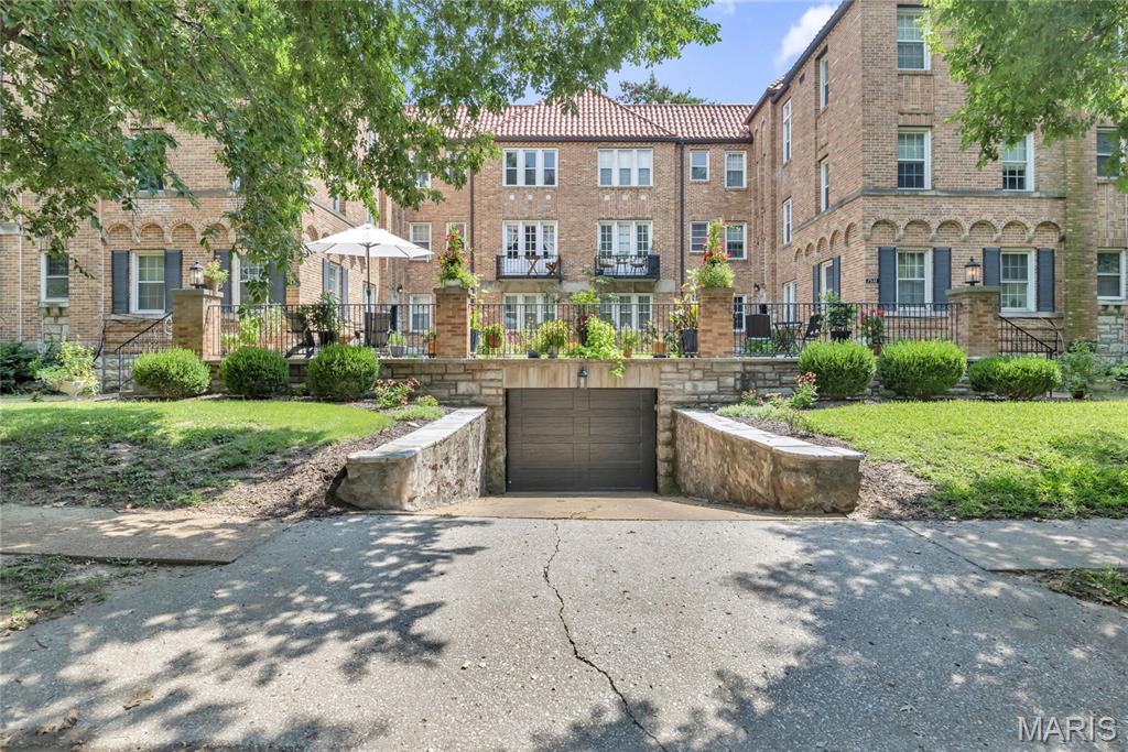 Cromwell Condo Assoc - Residential