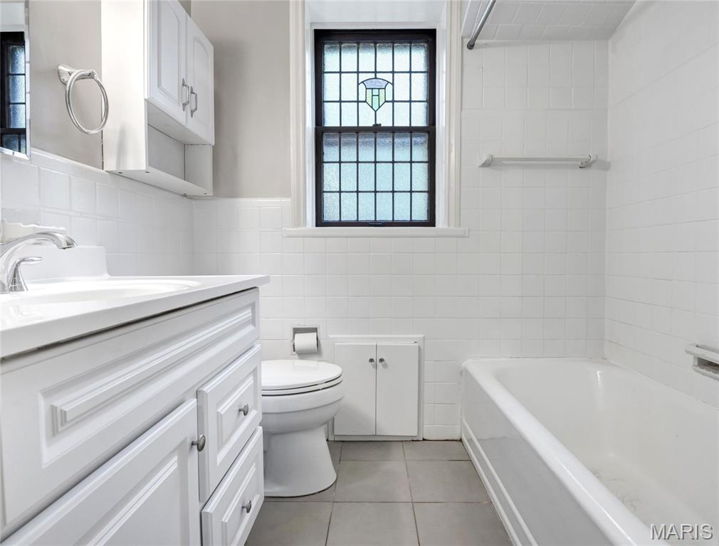 Cromwell Condo Assoc - Residential
