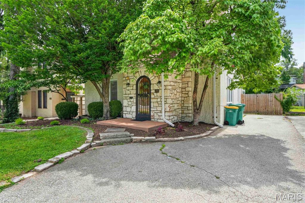 Pasadena Webster - Residential