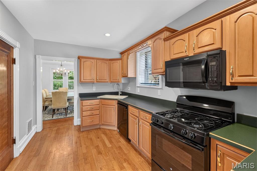 Pasadena Webster - Residential
