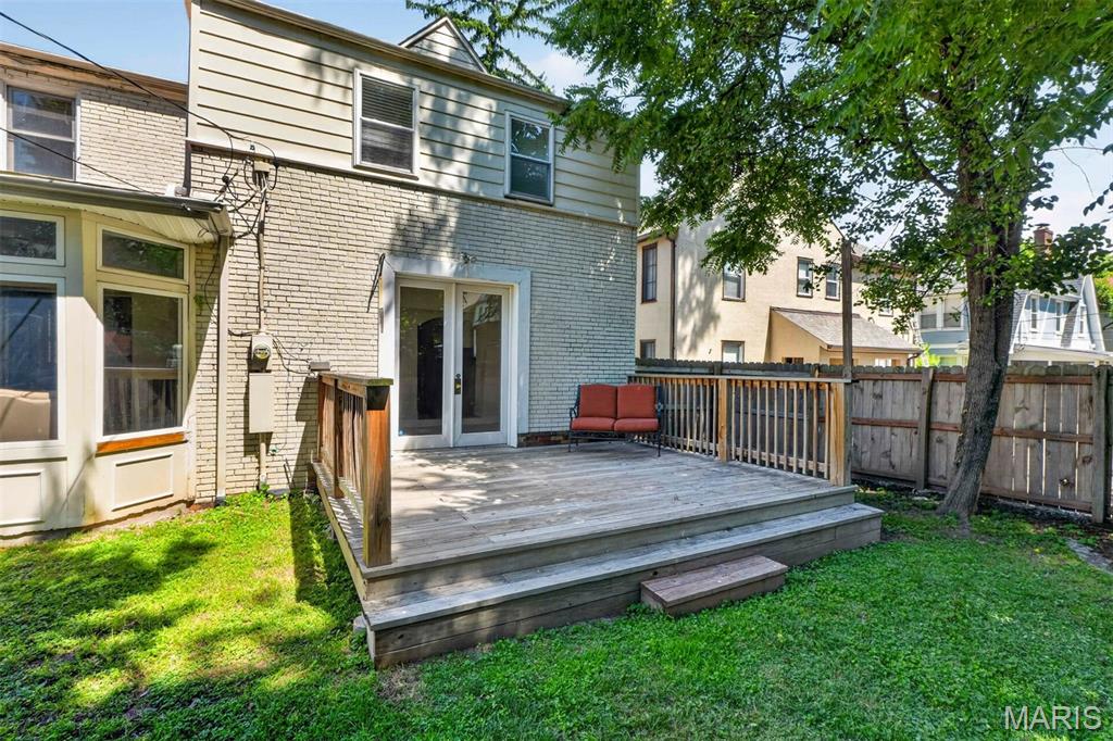 Pasadena Webster - Residential