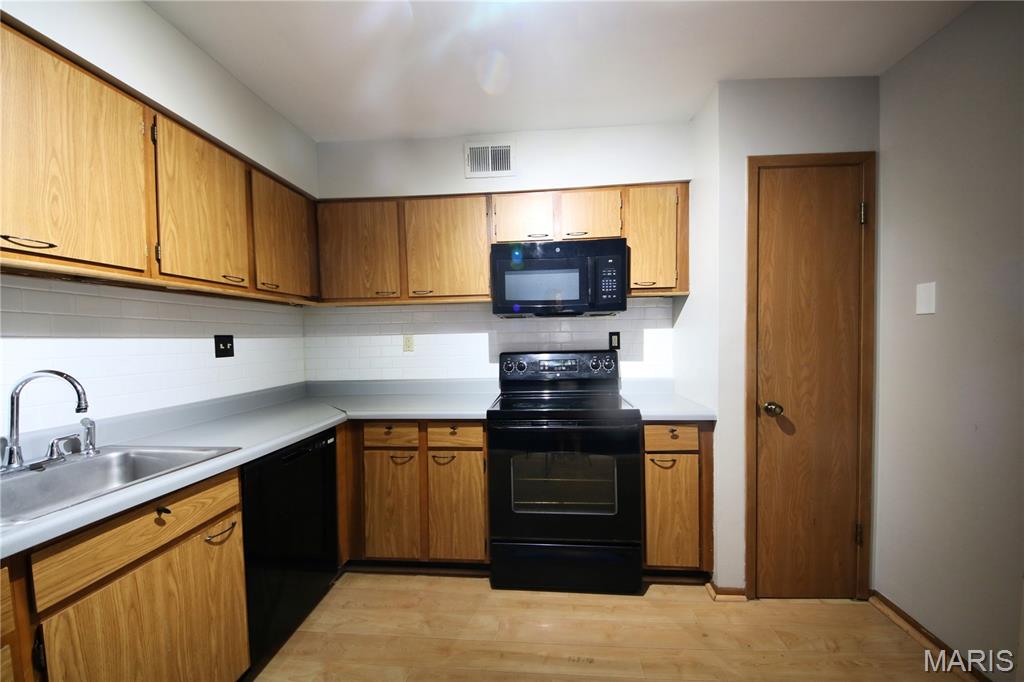 Fern Ridge Condo 4 Bldg 6 Uni - Residential