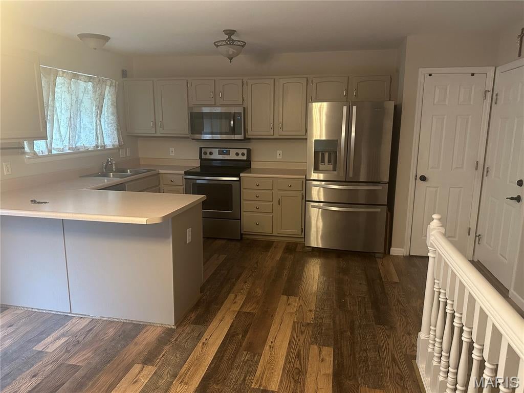 Reddington Oaks #4 - Residential