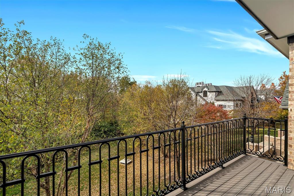 Laumeier Place Condo Amd - Residential