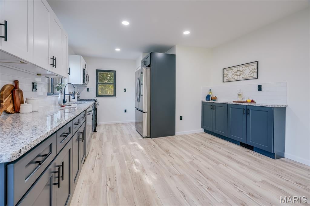 R, 3rd Sub - Residential