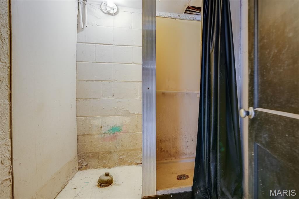 R, 3rd Sub - Residential