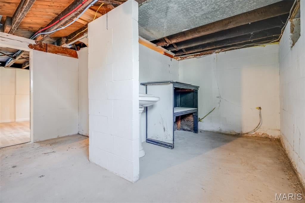 R, 3rd Sub - Residential
