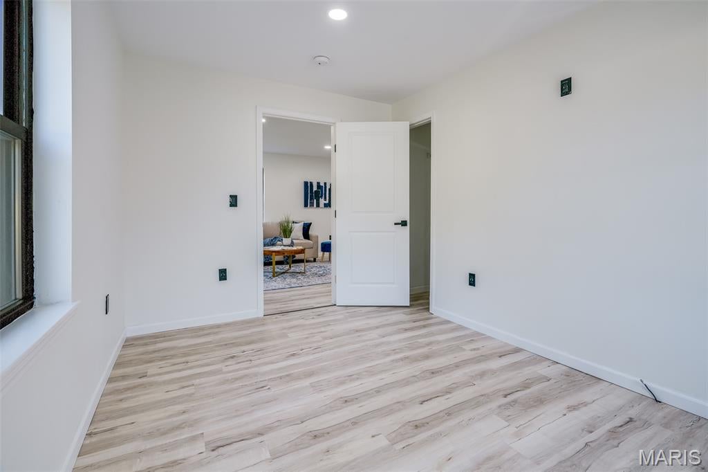R, 3rd Sub - Residential