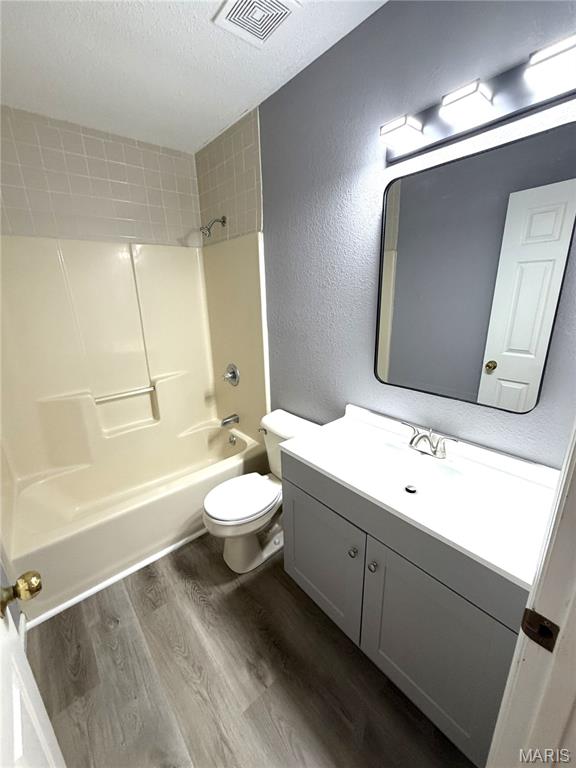 North Towne Sub - Residential Lease