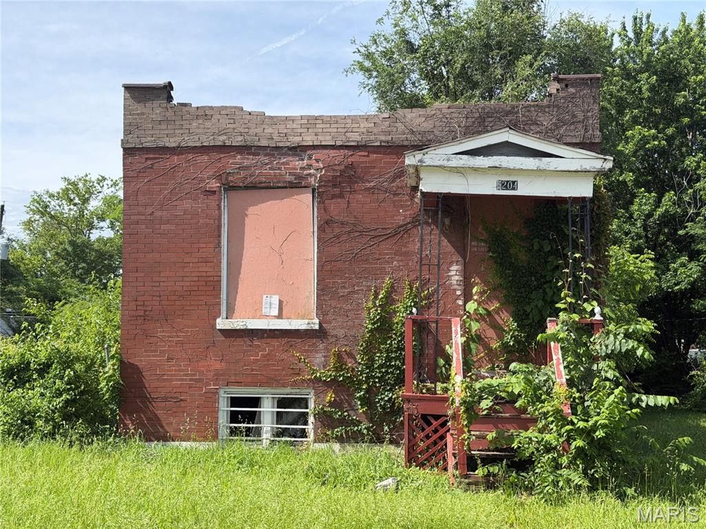 Investor portfolio opportunity in St. Louis! This package includes 5 properties being sold as-is, offering strong potential for investors, flippers, or buyers looking to expand their rental portfolio.

Properties will require repairs and renovations, making this an excellent value-add opportunity with upside potential. Portfolio includes multiple properties that can be purchased together or individually, depending on seller approval.

Ideal for investors seeking fix-and-flip opportunities, long-term rental investments, or portfolio expansion in the St. Louis market. Conveniently located near local amenities, schools, and major roadways.

Seller to make no repairs, warranties, or inspections. Bring your vision and contractor — endless potential awaits.

Portfolio includes the following addresses:

4265 E Farlin Ave
5204 St. Louis Ave
1433 Rowan Ave
5044 Alcott Ave
5649 Roosevelt Pl

Serious investor inquiries only.