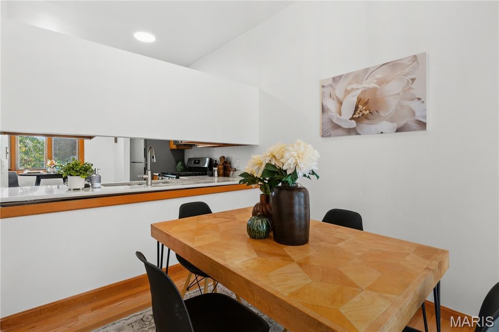 Columbus Square Townhomes - Residential