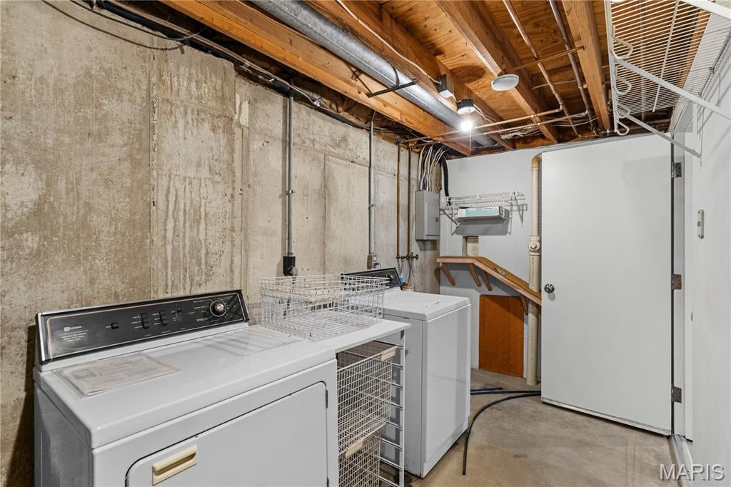 Columbus Square Townhomes - Residential