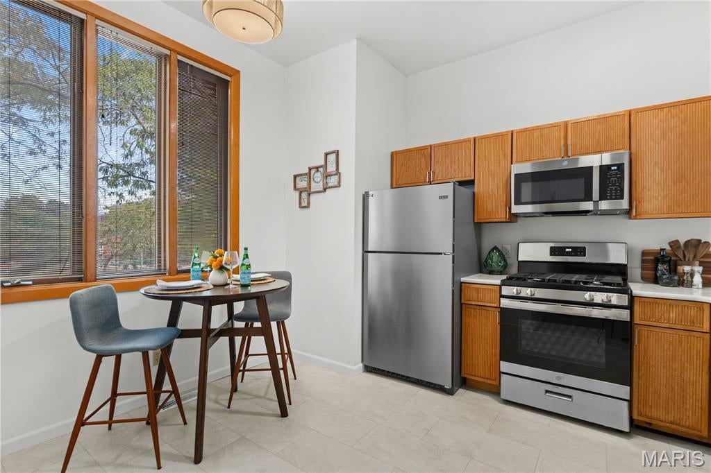 Columbus Square Townhomes - Residential