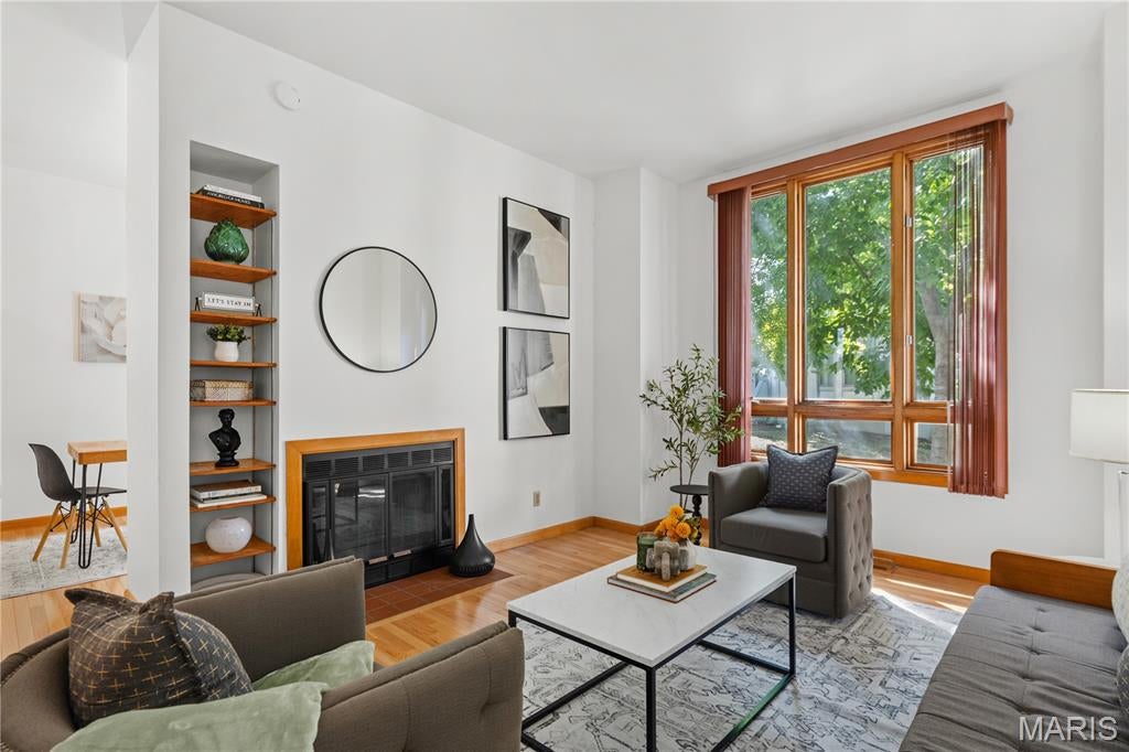 Columbus Square Townhomes - Residential