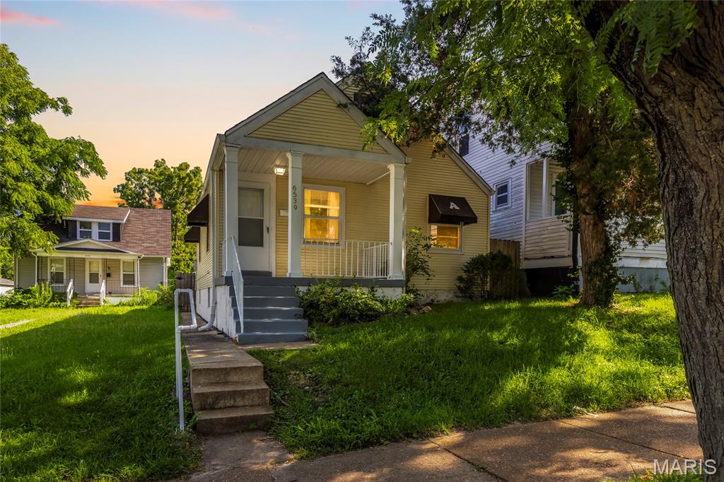 Charming opportunity in the heart of University City! This 1.5-story home offers 4 bedrooms, 1 full bath, and over 1,000 square feet of living space. Kitchen features stainless steel appliances. With a traditional layout, decorative bathroom, and a walkout basement, this home is full of potential for an owner-occupant or investor alike. Conveniently located near parks, shopping, dining, and major highways, with access to the highly regarded University City School District. Bring your vision and make this property shine again! Home to be sold as is.