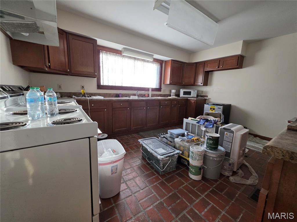 Old Town - Commercial Sale