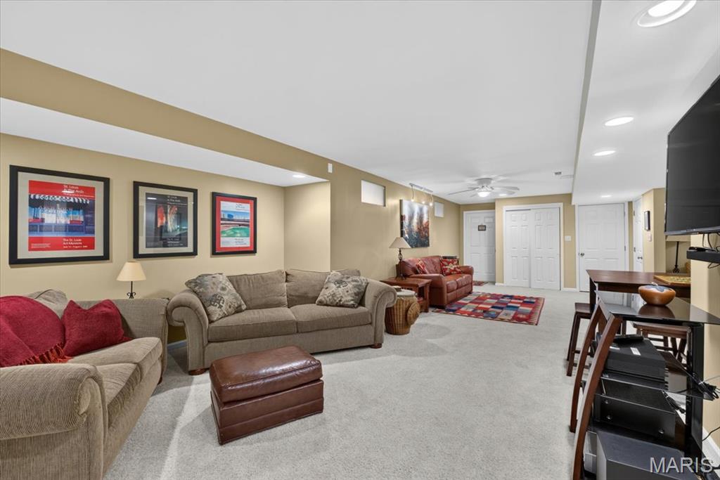 Country Club Manors - Residential