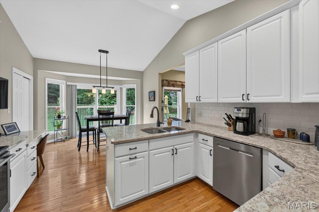 Country Club Manors - Residential