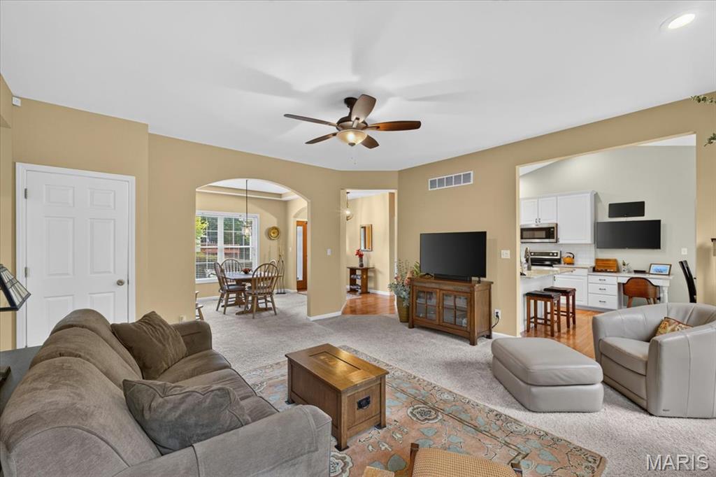 Country Club Manors - Residential