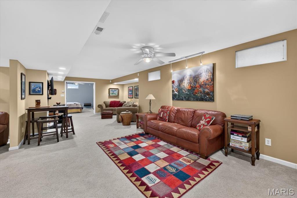 Country Club Manors - Residential
