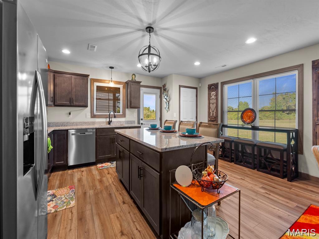 PRAIRIE TRAILS ESTATES - Residential Lease