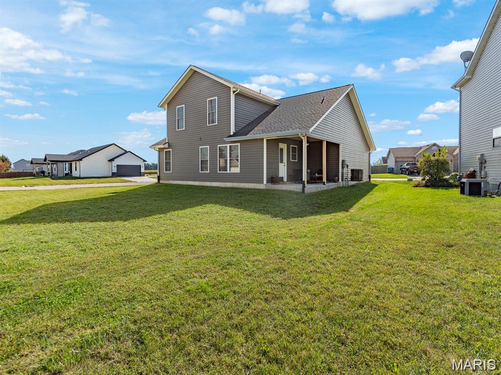 PRAIRIE TRAILS ESTATES - Residential Lease