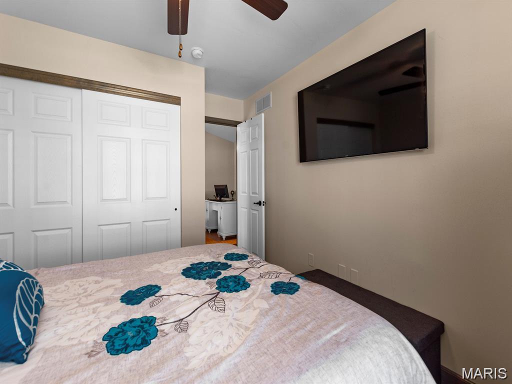 PRAIRIE TRAILS ESTATES - Residential Lease